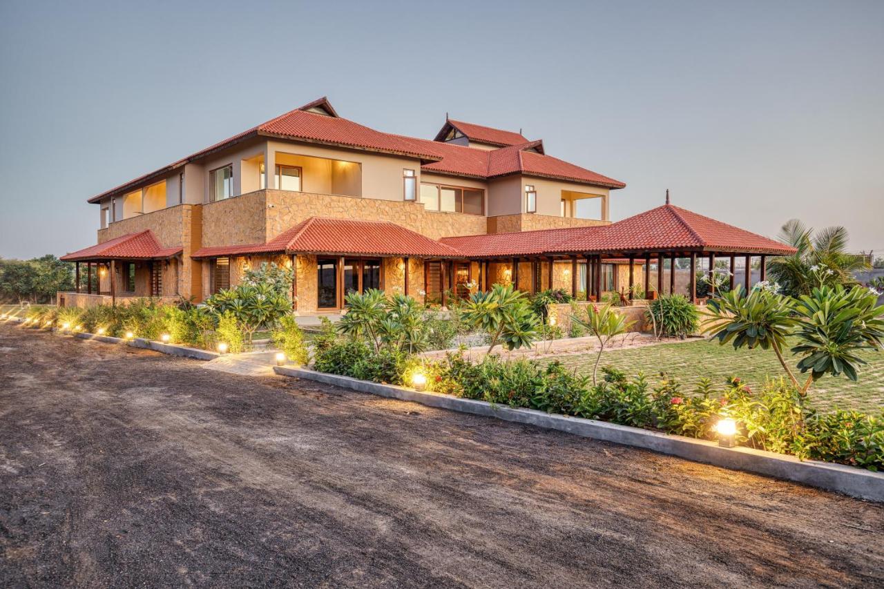The Kutchh Courtyard Apartment Kukma Exterior photo
